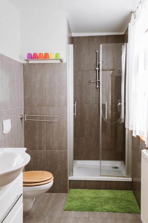 Ferienwohnung An Der Berliner Seenkette Schwerin  Exterior foto